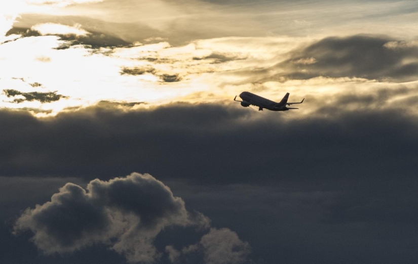 Flugzeug im Gewitter